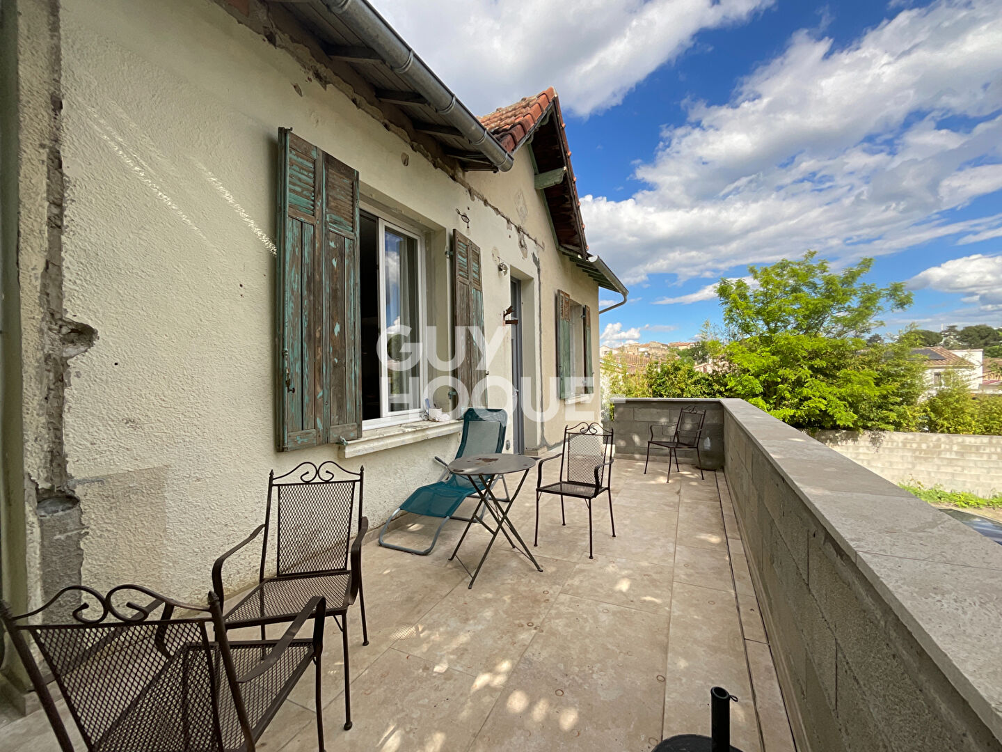 Maison Entraigues Sur La Sorgue 96 m2 avec dépendances