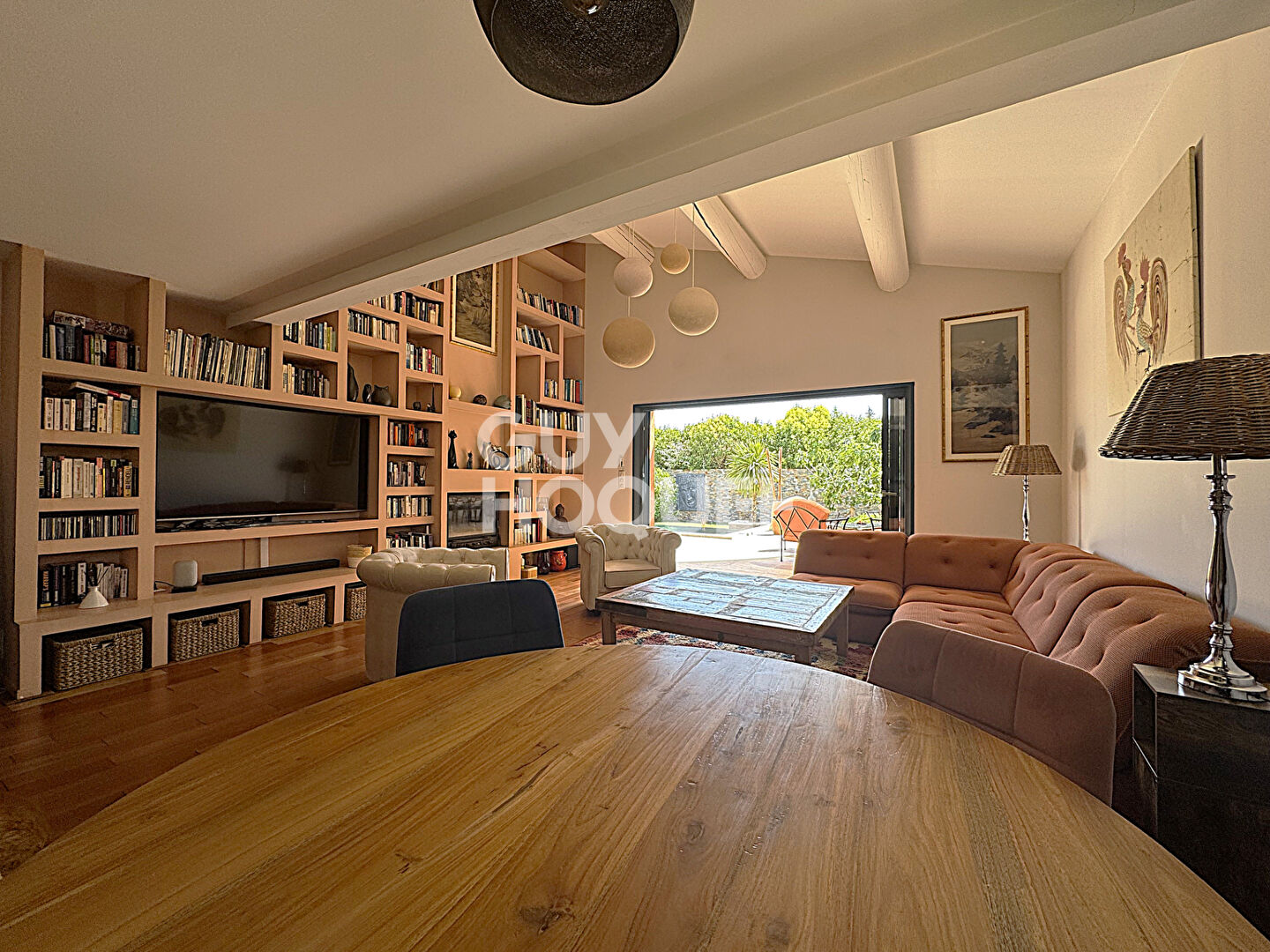 Maison CONTEMPORAINE 4 pièces à L'Isle-sur-la-Sorgue piscine à débordement