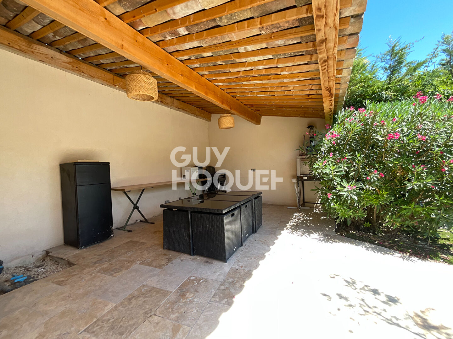 Maison de plain-pied 3 chambres piscine et garage