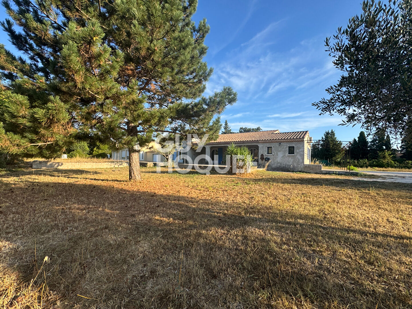 Villa de 180m² avec appartement type 2 sur parcelle de 2200m²