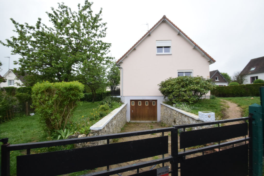 LOCATION : maison T5 (100 m²) à ISNEAUVILLE