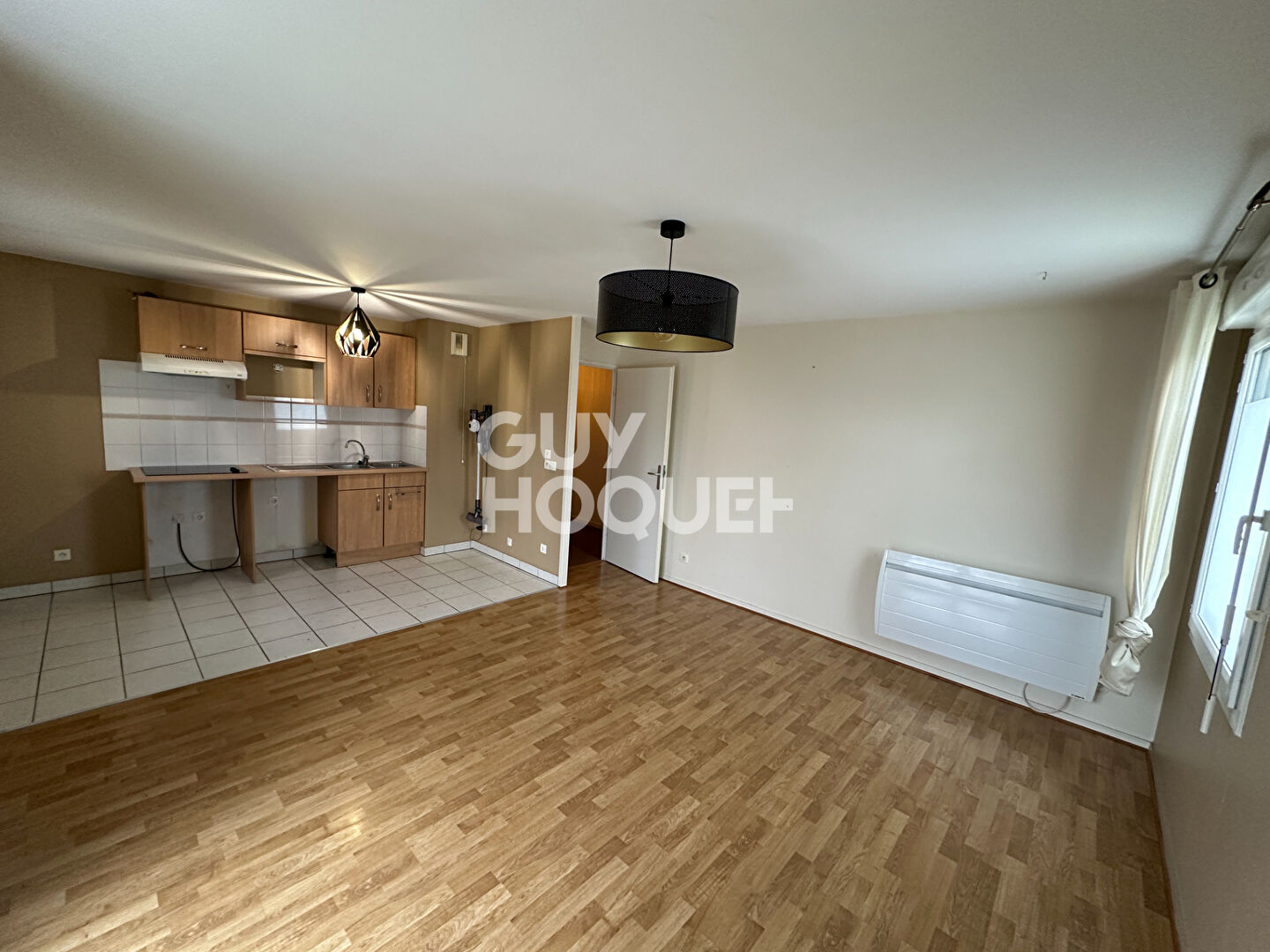 LOCATION GRAND F2 DE 47M2 dans residence sécurisée