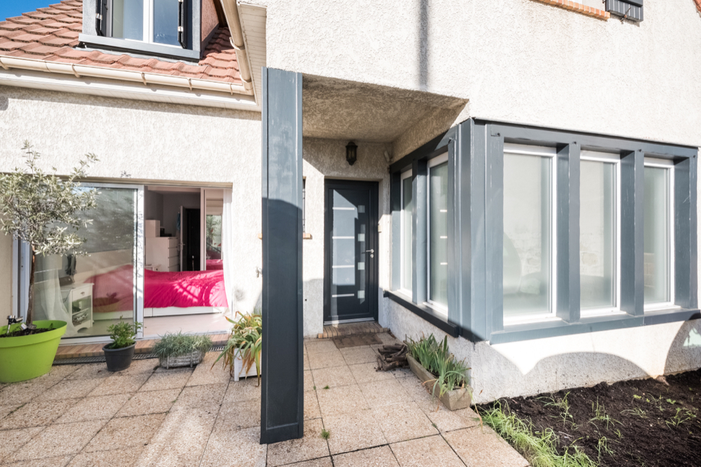 BAGNEUX : MAISON 5 pièces de 160 m²