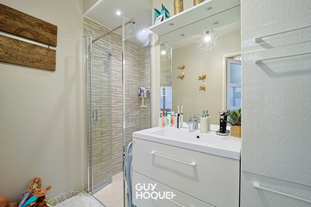 Superbe appartement 3 pièces avec terrasse exceptionnelle à Issy-les-Moulineaux