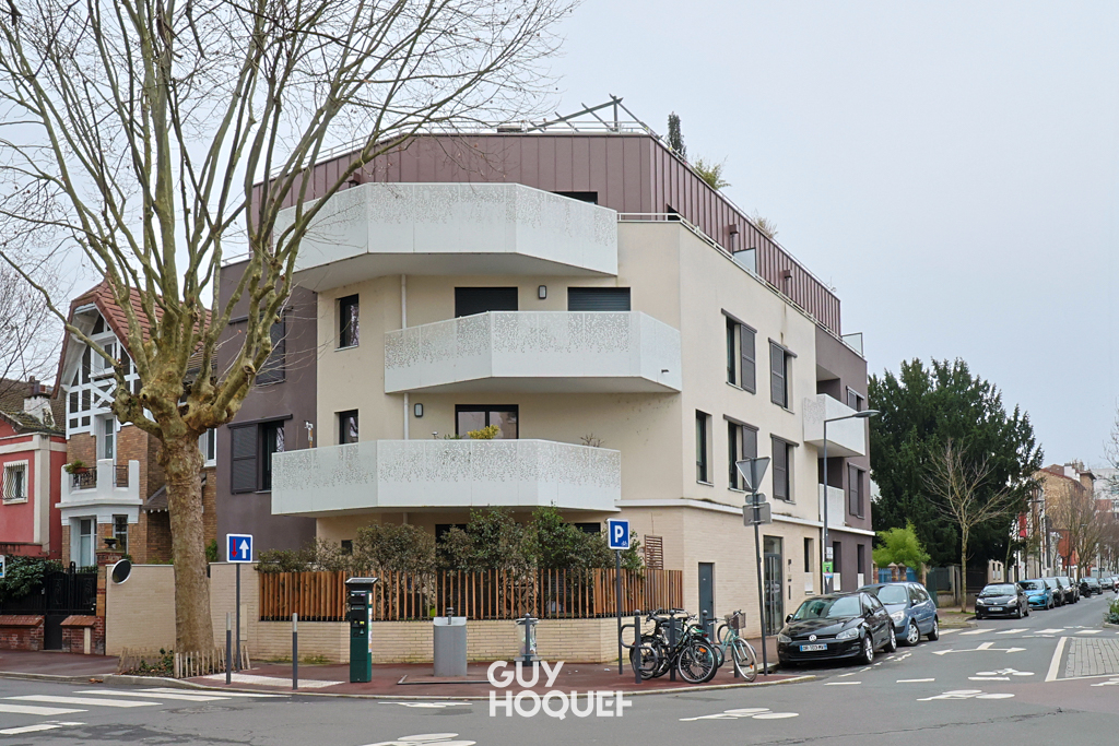 Superbe appartement 3 pièces avec terrasse exceptionnelle à Issy-les-Moulineaux