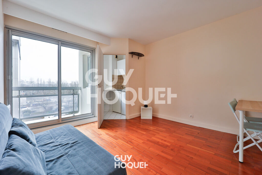 À vendre : STUDIO à COURBEVOIE - 8 minutes métro ligne 1