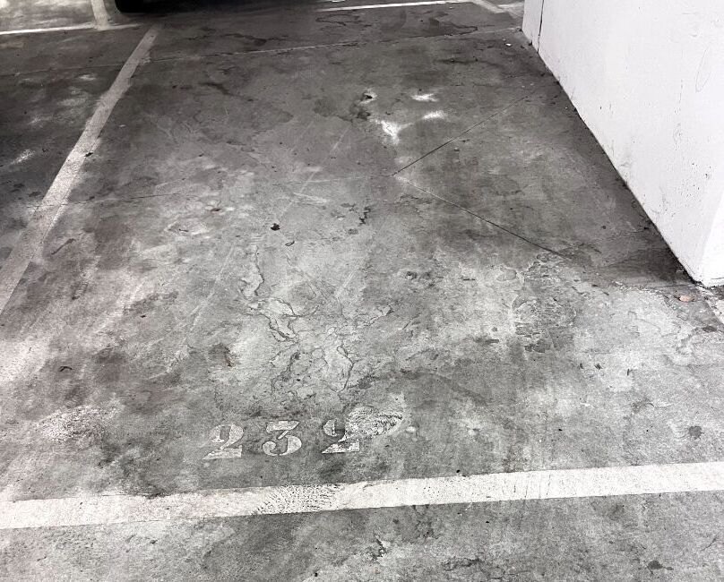 Parking Sous-sol Sécurisé avec borne de recharge électrique