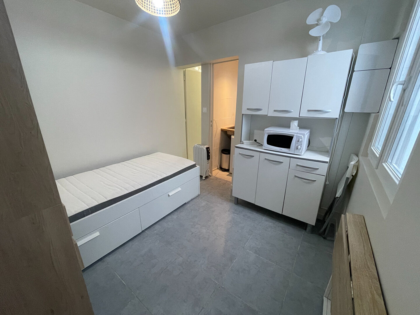 Studio refait à neuf de 11m² à Ivry-Port