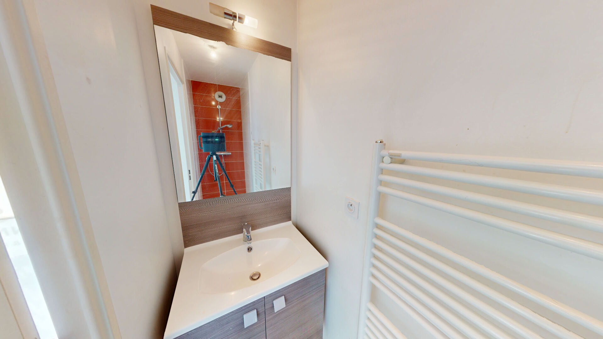 Lumineux Appartement 5 pièce(s) 93.80 m2 Ivry Sur Seine