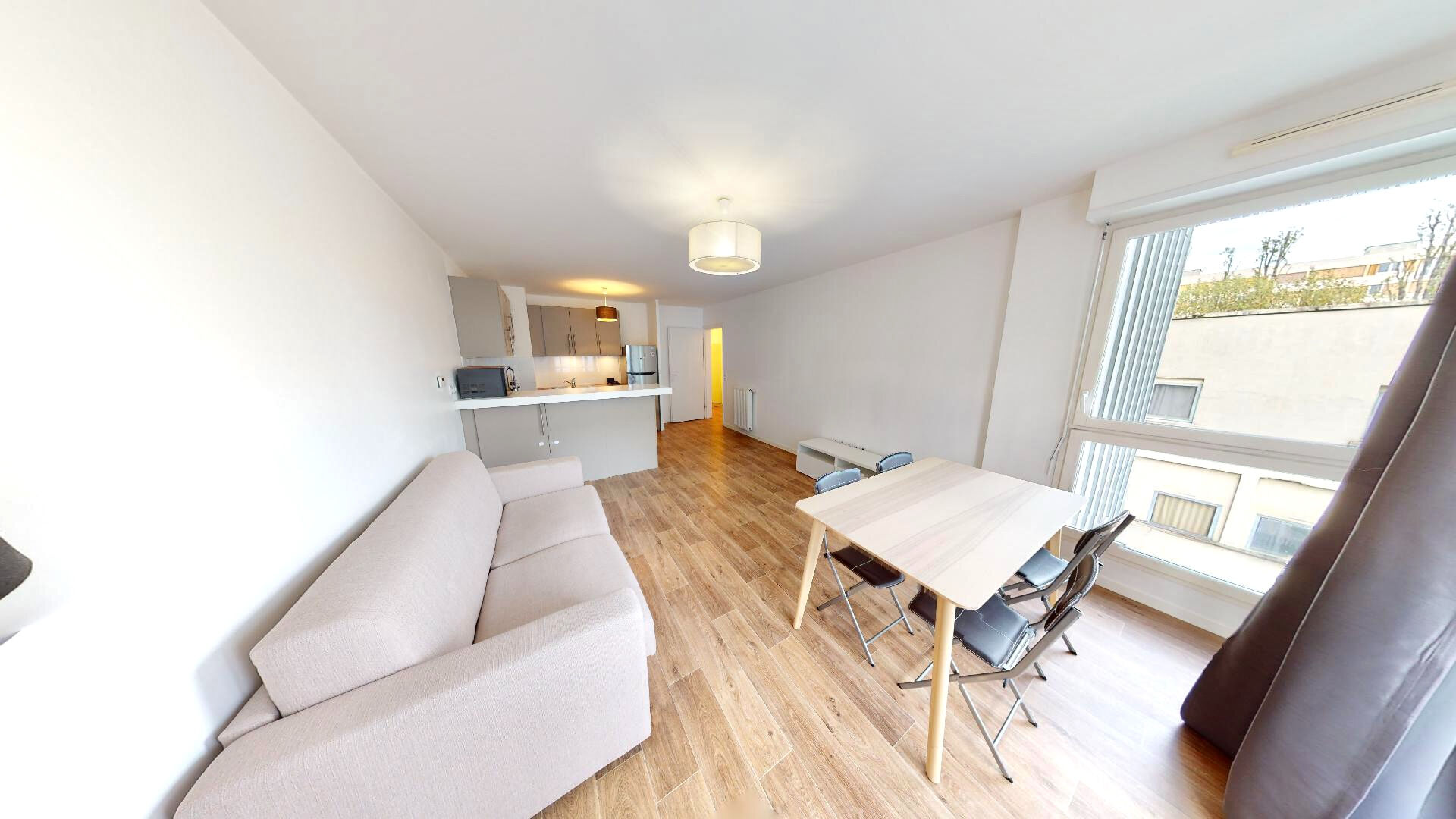 Appartement Ivry Sur Seine 2 pièce(s) 49 m2 avec balcon