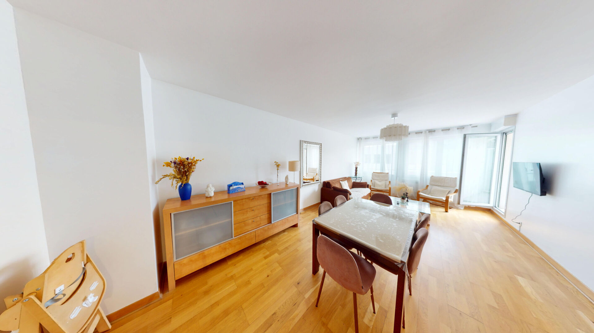 À louer Beau 4 pièces meublé de 83,50 m², 3 chambres, Loggia, Idéal famille ou colocation