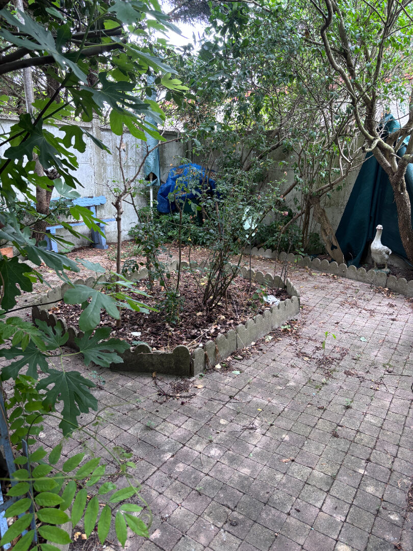 Exclusivité Guy Hoquet : Maison de ville avec extérieur et box à Montreuil