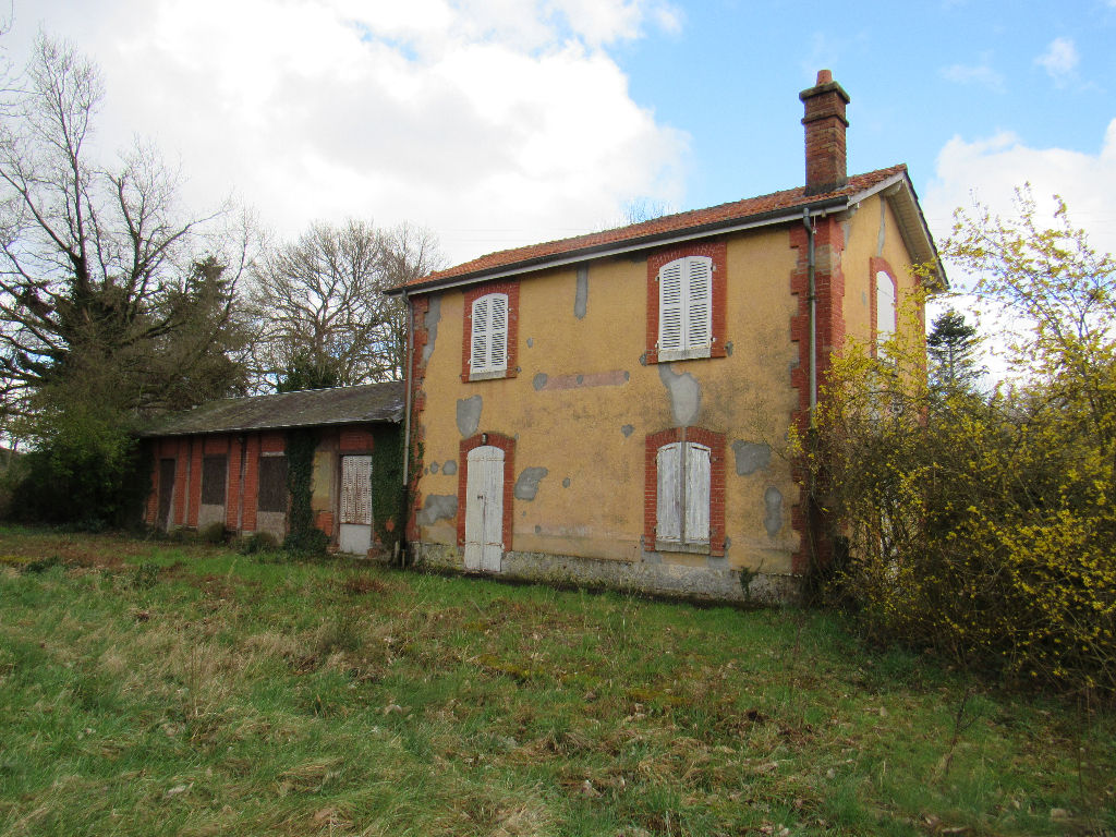Maison à vendre au bord de l'étang de la vallée