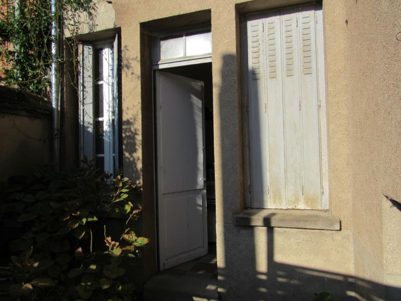 Proche centre Saint Denis de l'Hôtel