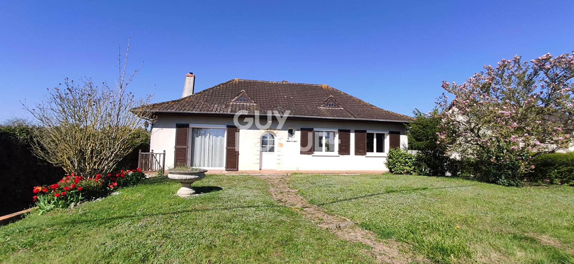 Maison  plain-pied  F4 avec sous-sol total