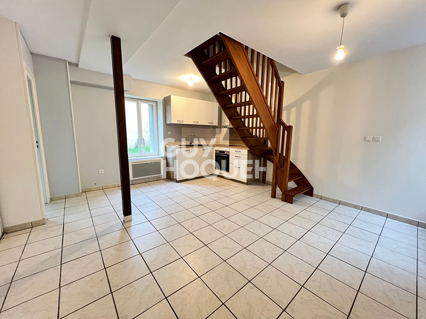 LOCATION : appartement 3 pièces (50 m²) à SANDILLON
