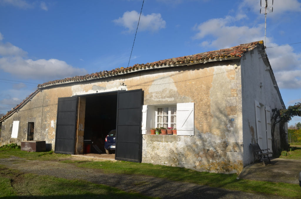 Vente : maison T4 (63 m²) à JONZAC