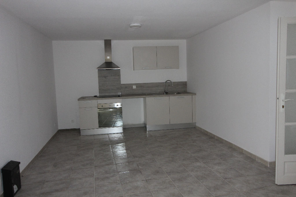 A louer Clarensac appartement 2 chambres