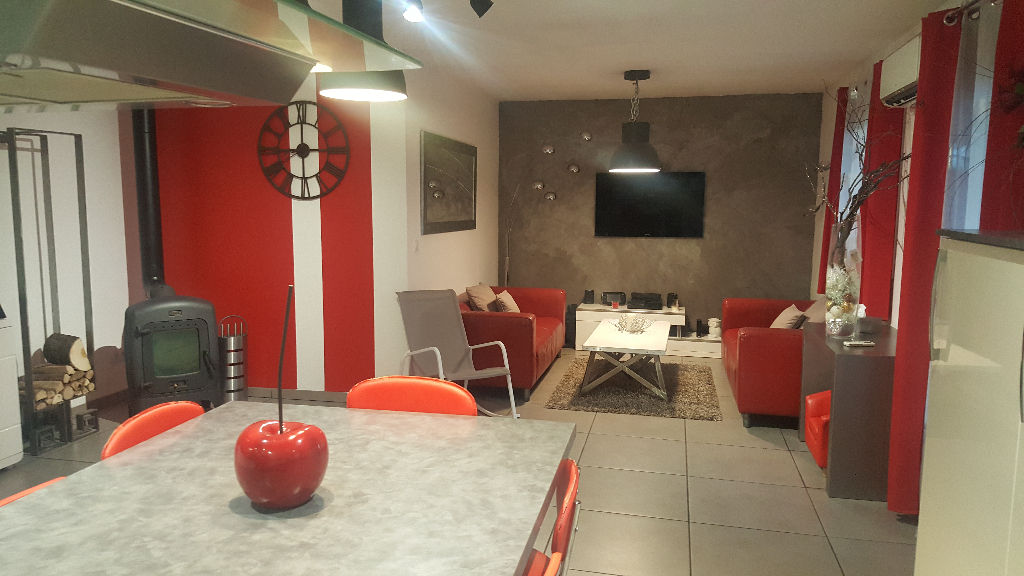 À vendre à CAISSARGUES (30132), maison 4 pièces d'environ 98 m².