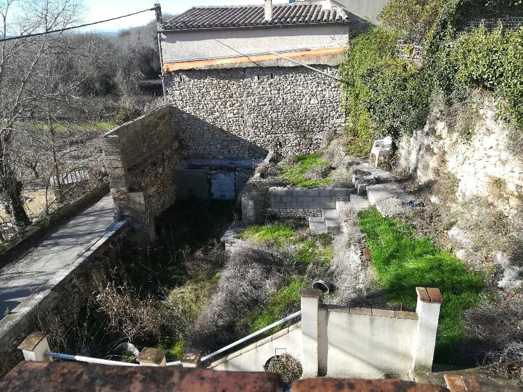 SAINTE ANASTASIE Maison de 95m² avec jardin