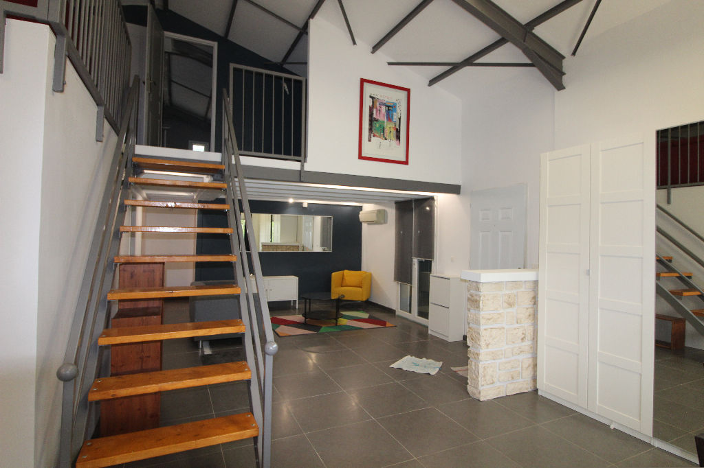 Maison Nages Et Solorgues 4 pièce(s) 120 m2