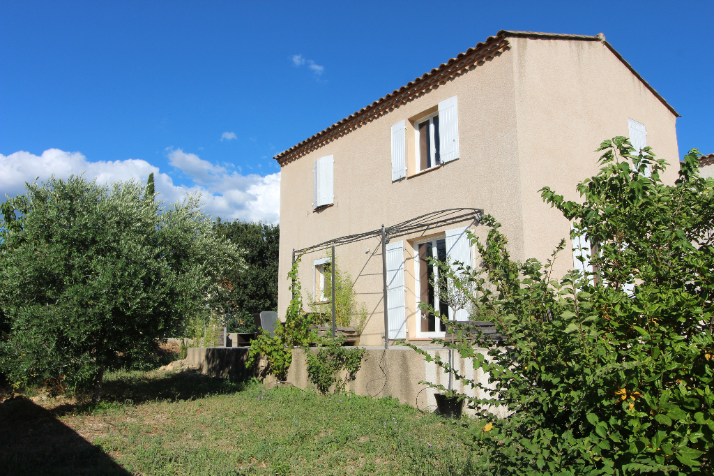 Saint Anastasie,Villa 4 pièce(s) sur 650m² de terrain