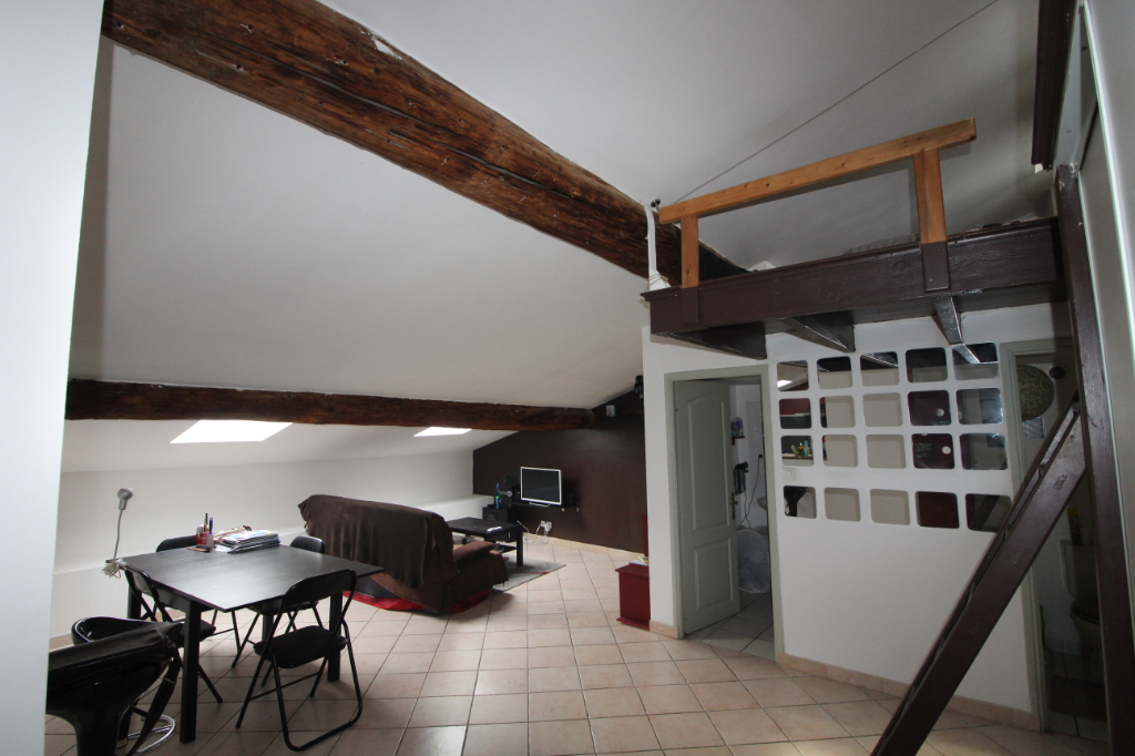 Nîmes Appartement centre ville P1 32 m²