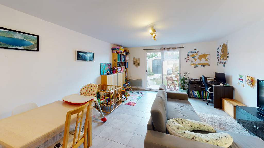 CLARENSAC : Maison 2 chambres, jardin