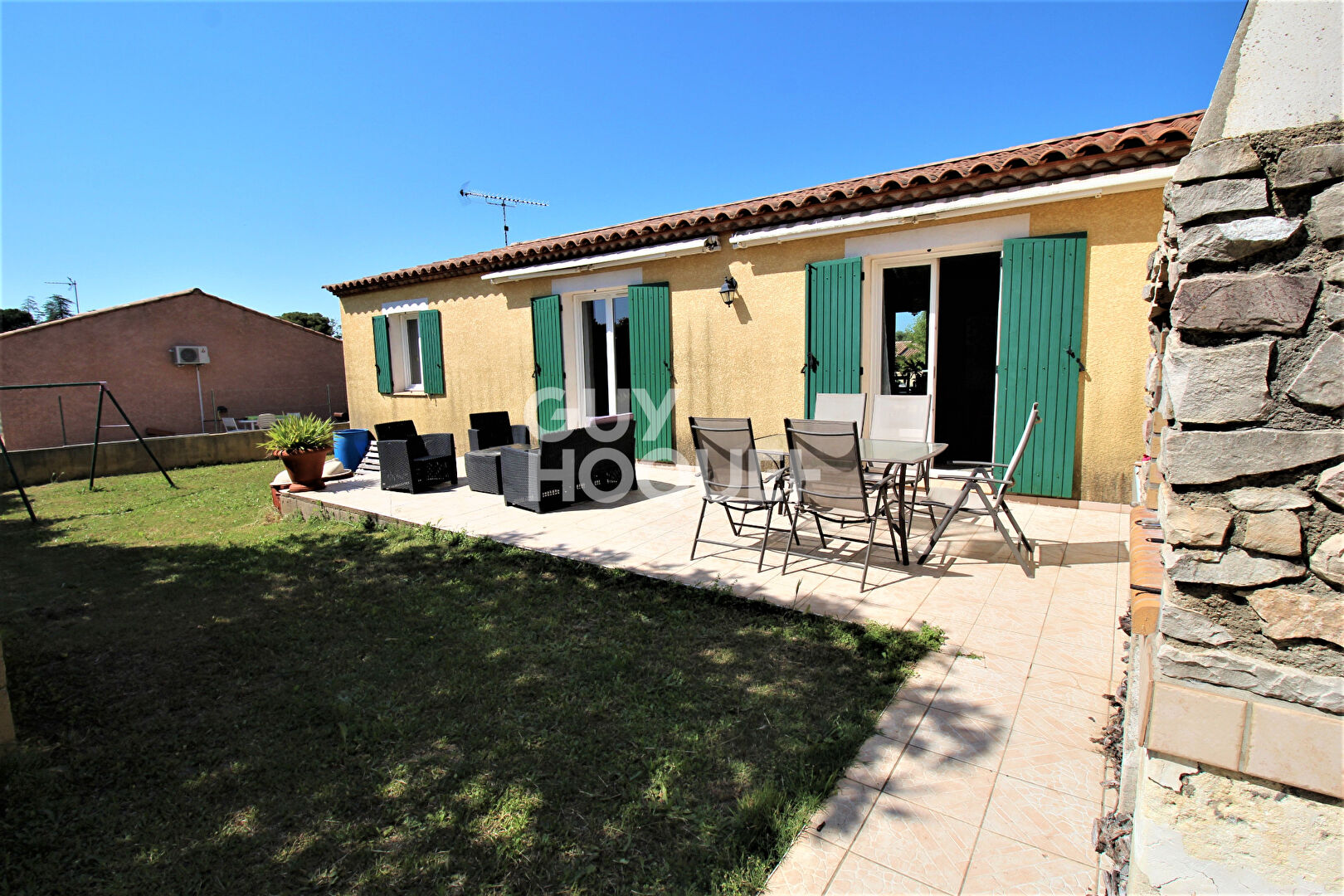 MAISON VAUNAGE JARDIN ET GARAGE