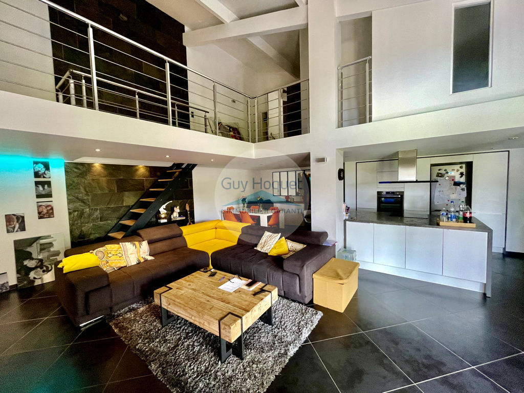 VILLA MEUBLEE DE 140M2 - CLARENSAC