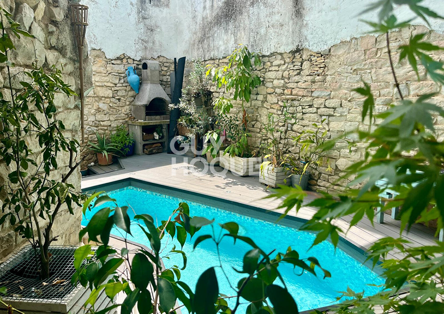 Calvisson, Maison de village, piscine et garage