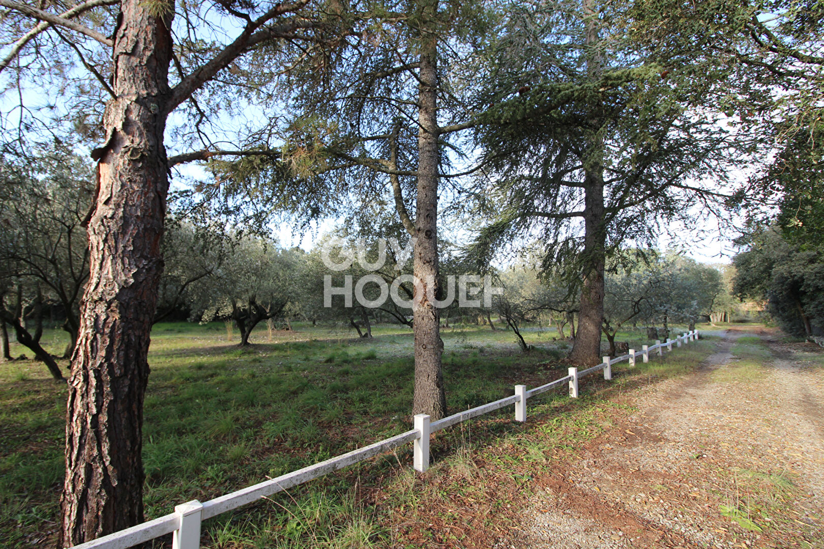 Maison 3 pièces 61 m² à MILHAUD, terrain 3489 m²