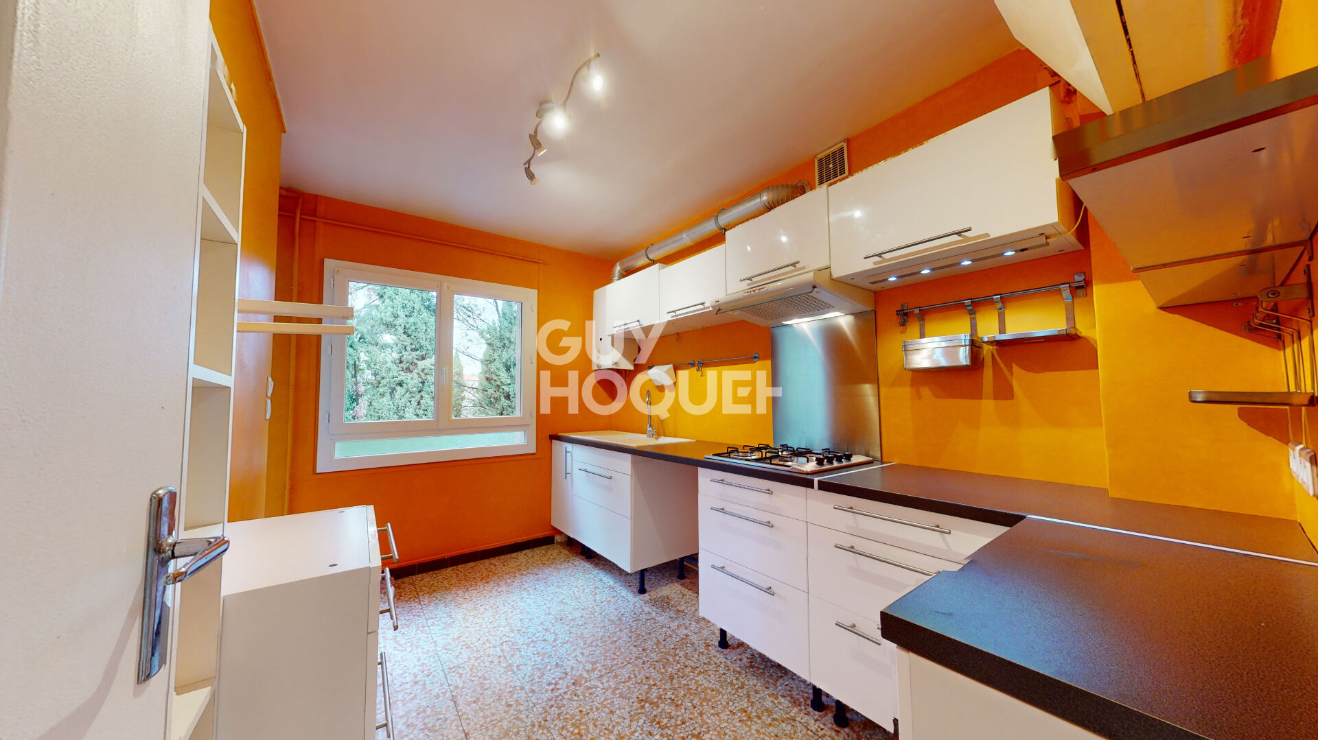 Appartement Nimes P3 60m² balcon et garage