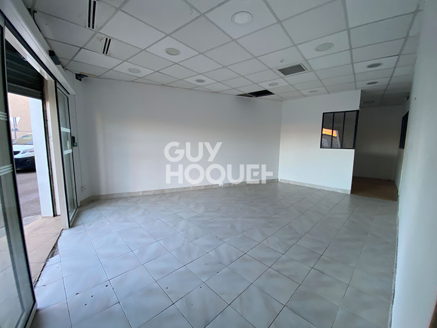 Local commercial Saint Maximin La Sainte Baume 1 pièce(s)