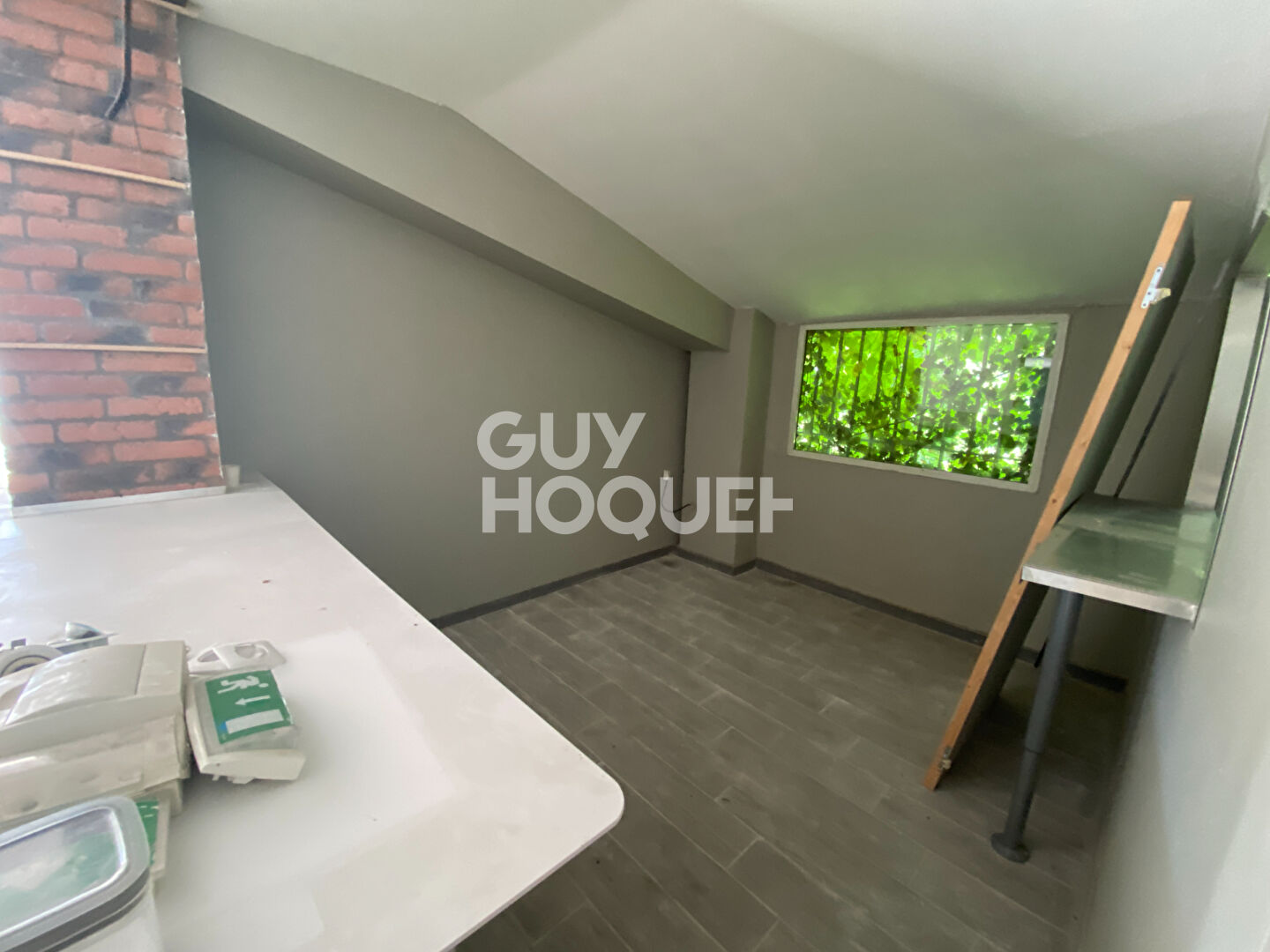 Local commercial Brignoles 1 pièce(s) 150 m2