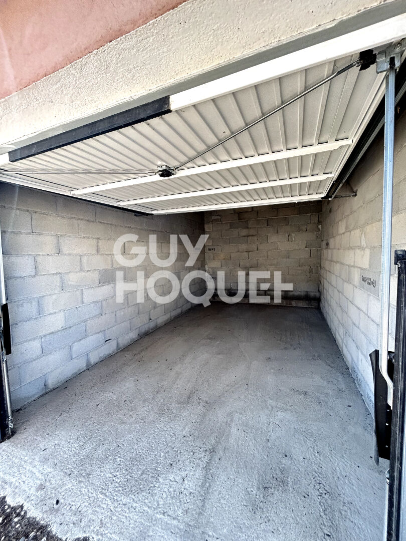 Garage fermé Brignoles 15 m2