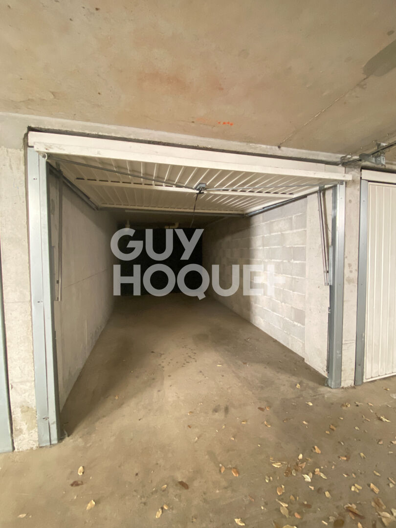 Garage 15m2 fermé Saint-Maximin-la-Sainte-Baume