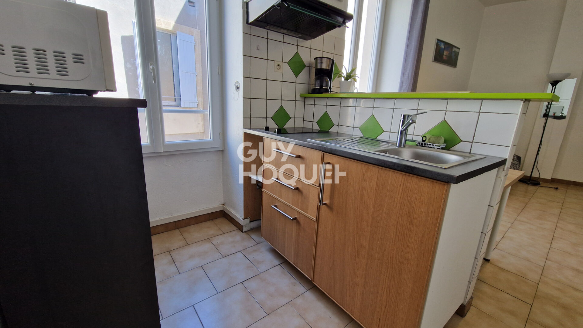 A LOUER STUDIO MEUBLE - PROCHE ESPLANADE