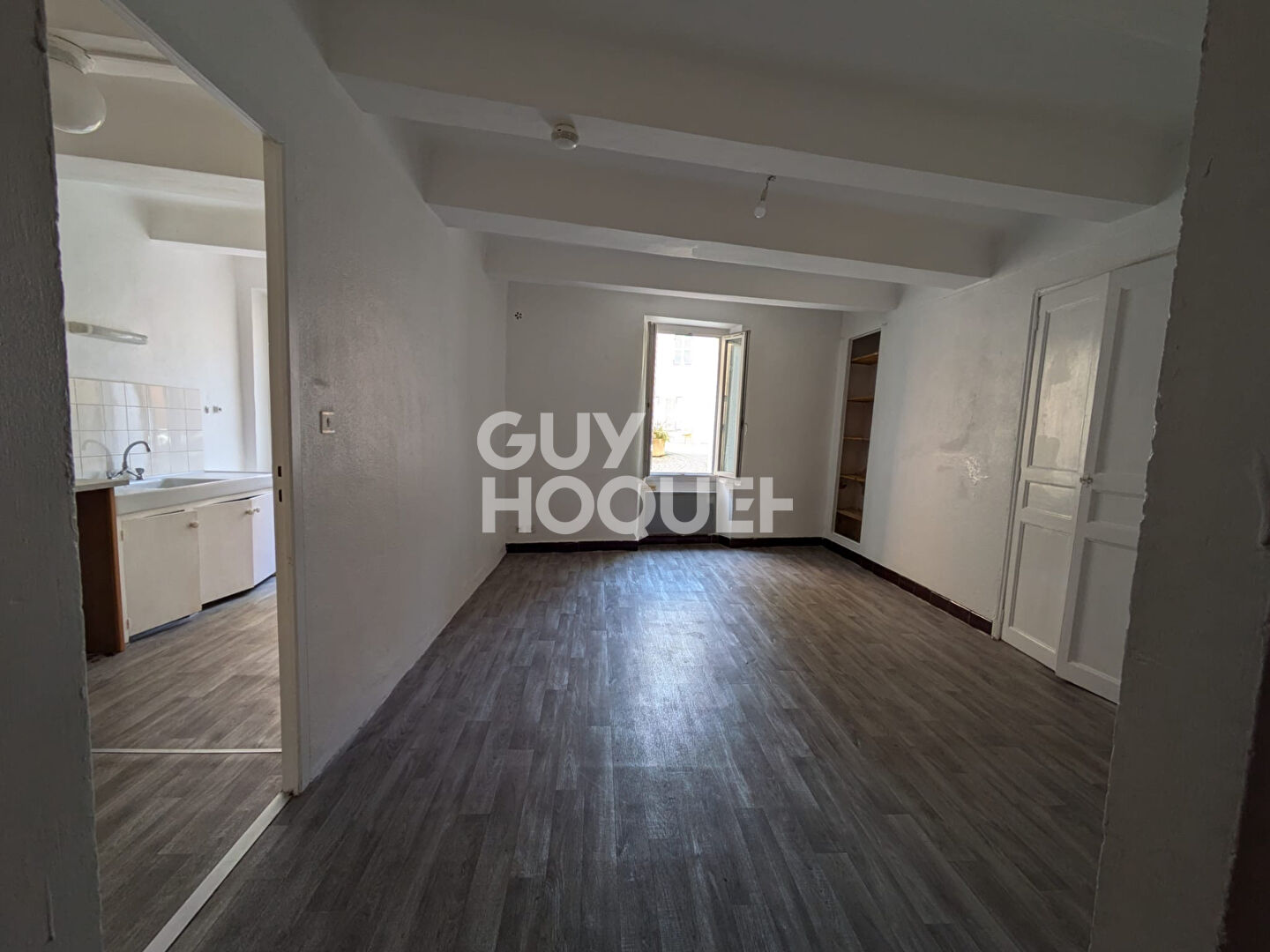 À louer : Studio de 30 m²  en REZ DE CHAUSSEE à Vins-sur-Caramy