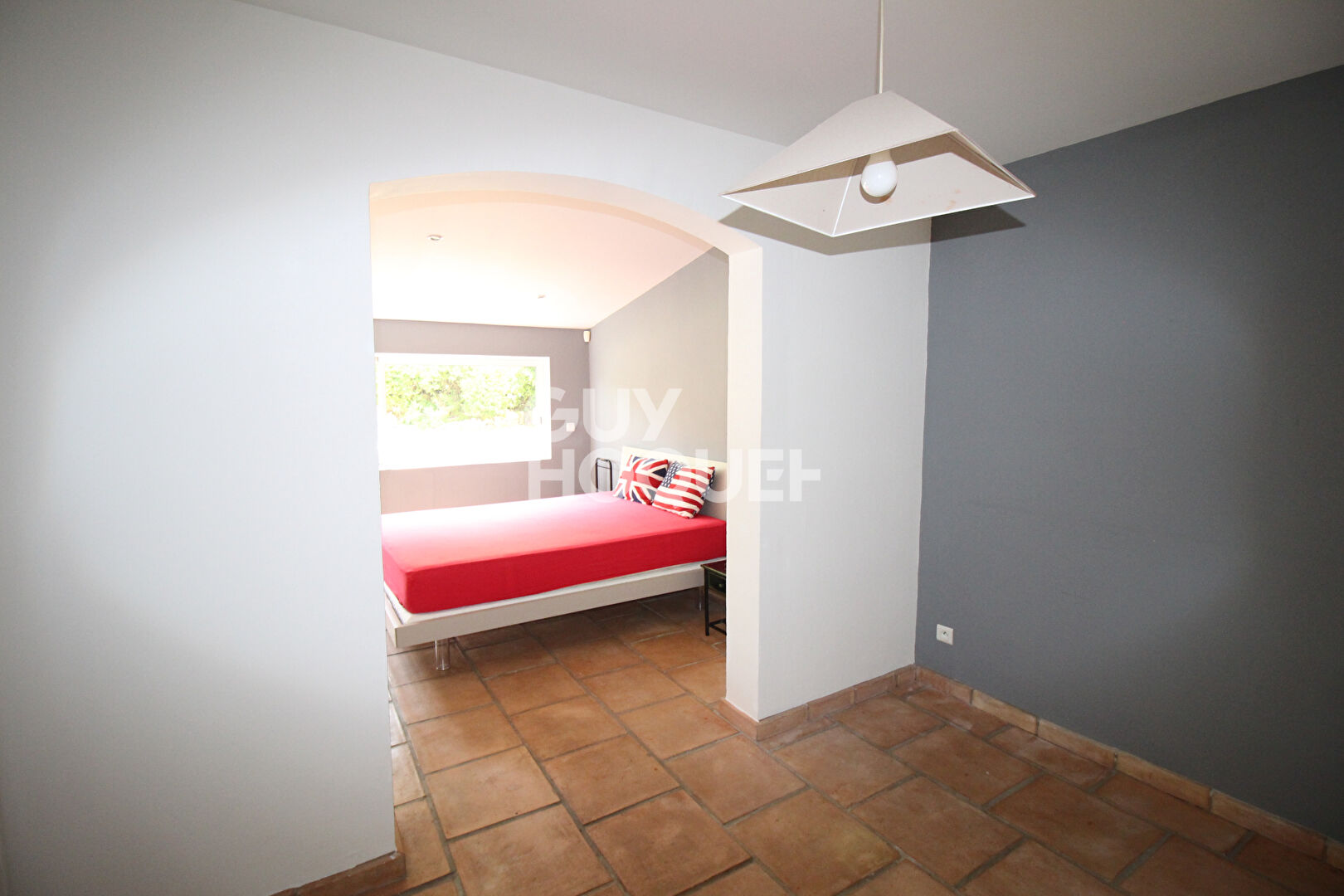 Maison de Prestige à Vendre à Langlade