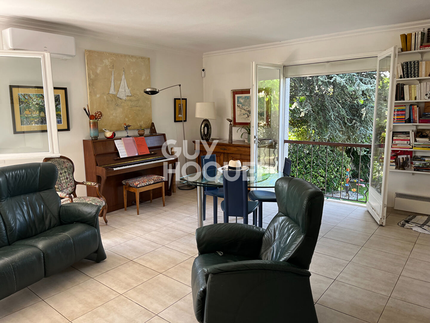 VENTE VIAGERE OCCUPE NIMES LES AMOUREUX