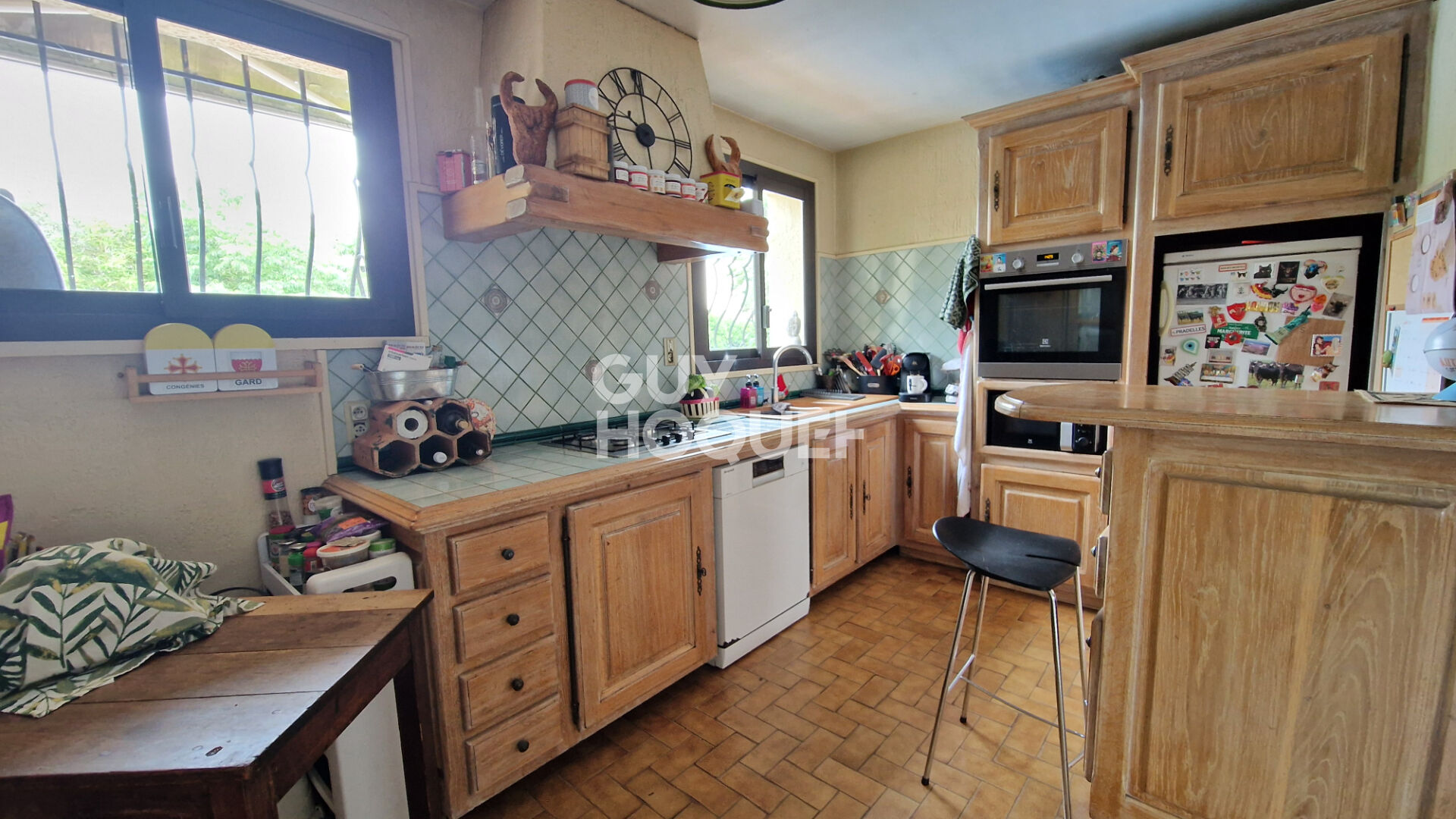 Maison Aujargues 9 pièces 227 m2 sur 2500m²