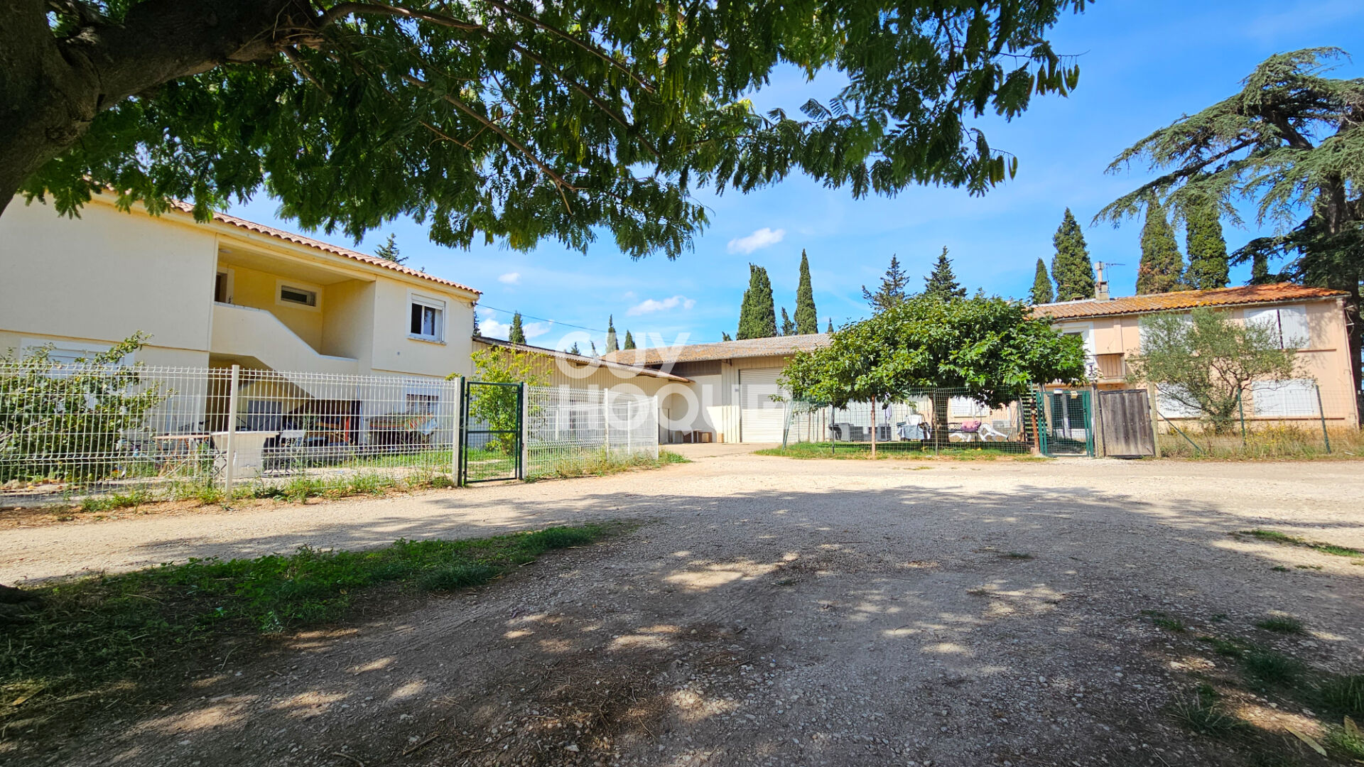 Nîmes immeuble  438m² sur 3900m² de terrain