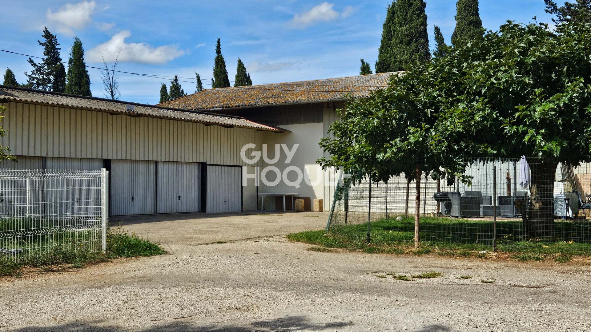 Nîmes immeuble  438m² sur 3900m² de terrain