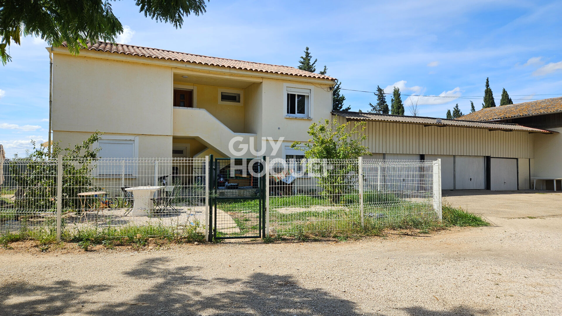 Nîmes immeuble  438m² sur 3900m² de terrain
