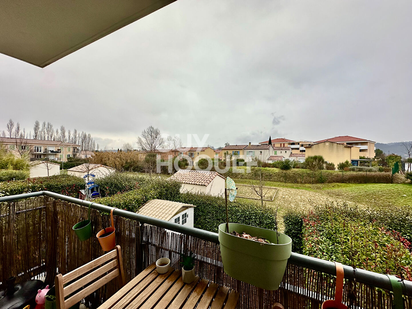 CHARMANT T2 AVEC BALCON ET PARKING