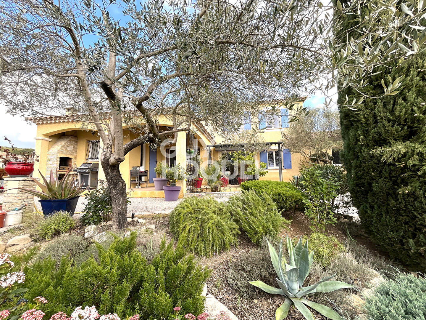 Maison à vendre à Caveirac avec piscine et grand jardin