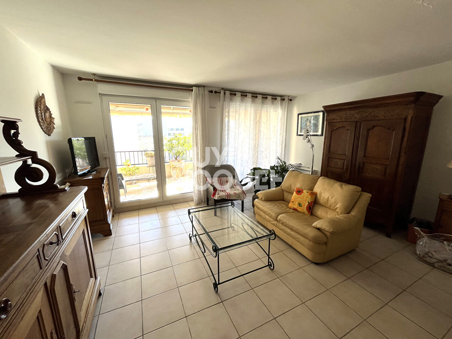 Appartement  Nîmes avec terrasse, garage et cave