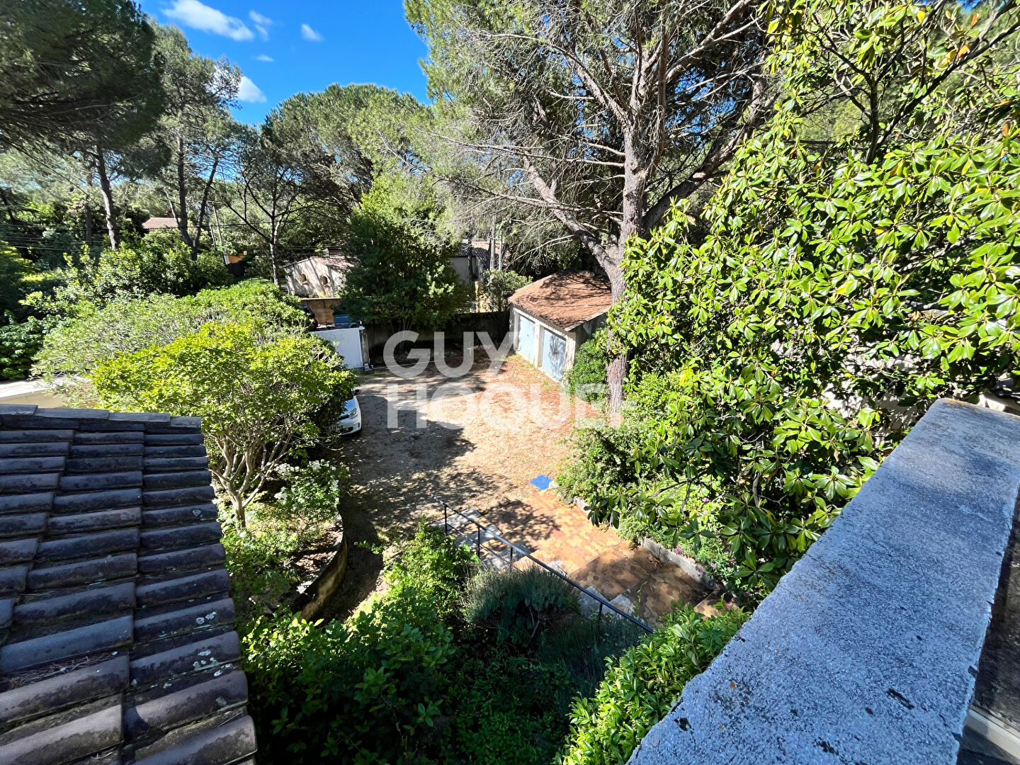 Maison spacieuse à vendre à Langlade avec piscine et double garage