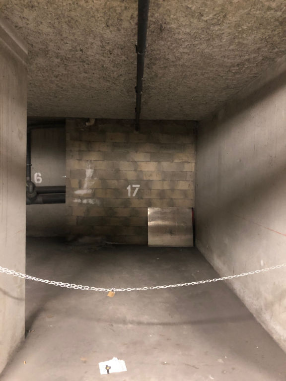 Place de parking Antigone rive du lez